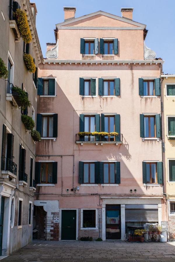 Prince Apartments Veneţia Exterior foto
